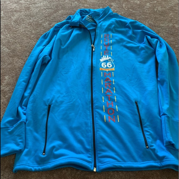 Sweatshirt - Picture 1 of 2